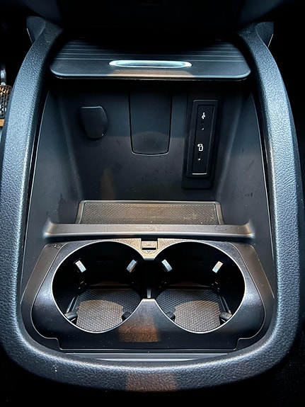 Mercedes-Benz EQV300 24 of 30