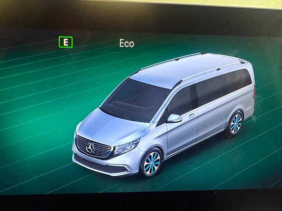 Mercedes-Benz EQV300 23 of 30