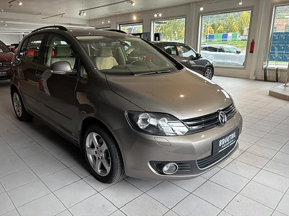 Volkswagen Golf Plus 2 of 12