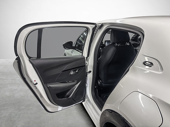 Peugeot e-208 24 of 30