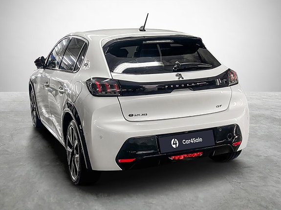 Peugeot e-208 3 of 30