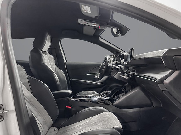 Peugeot e-208 21 of 30