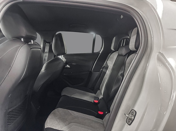 Peugeot e-208 25 of 30