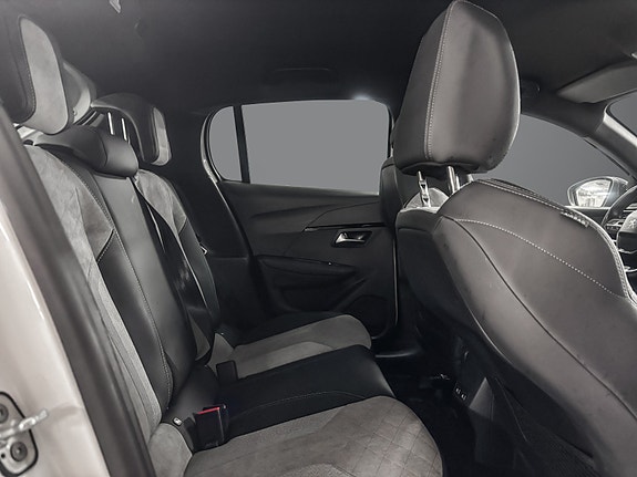 Peugeot e-208 27 of 30
