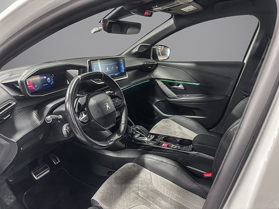 Peugeot e-208 11 of 30