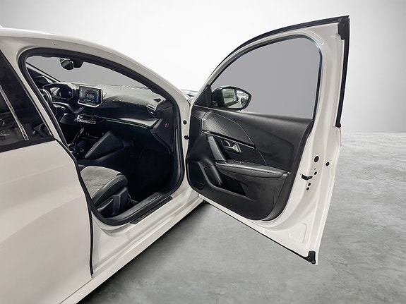 Peugeot e-208 20 of 30