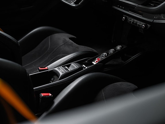 Ferrari F8 Spider 11 of 26