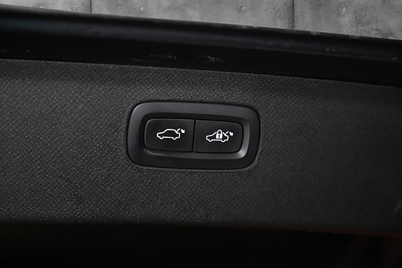 Volvo XC90 24 of 26