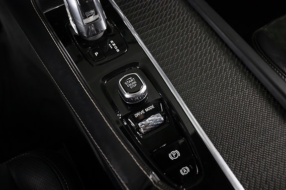 Volvo XC90 15 of 26