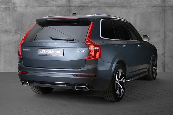 Volvo XC90 4 of 26
