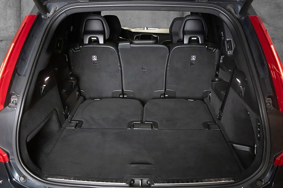 Volvo XC90 13 of 26