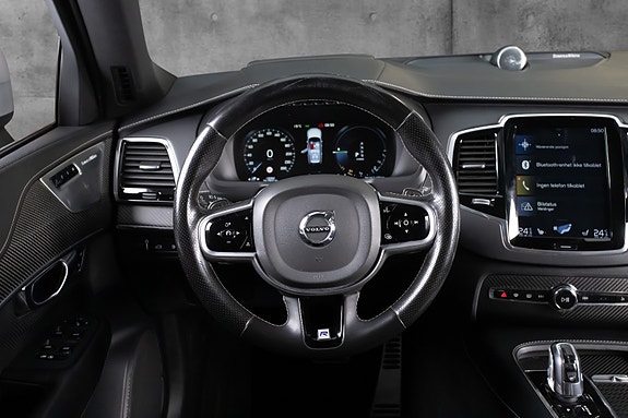 Volvo XC90 9 of 26