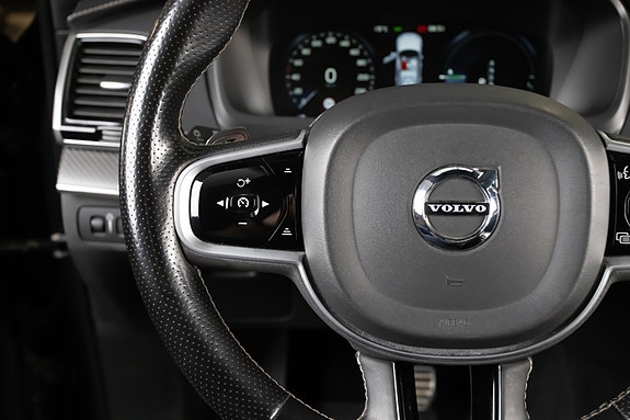 Volvo XC90 18 of 26
