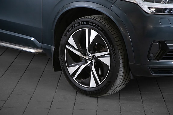 Volvo XC90 6 of 26