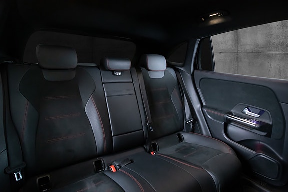 Mercedes-Benz EQA300 14 of 22