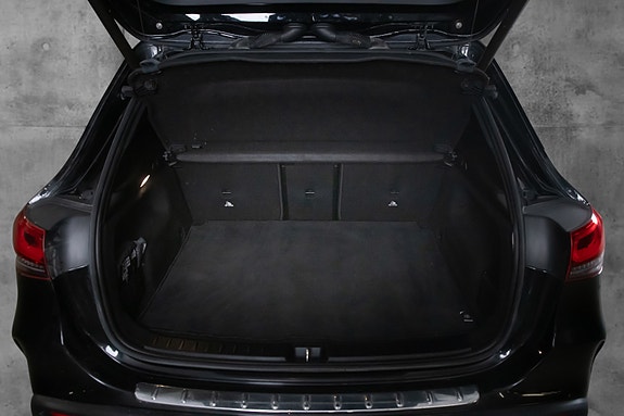 Mercedes-Benz EQA300 7 of 22