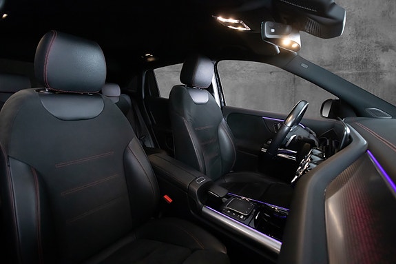 Mercedes-Benz EQA300 13 of 22