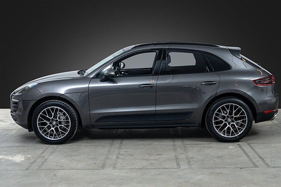 Porsche Macan 5 of 23