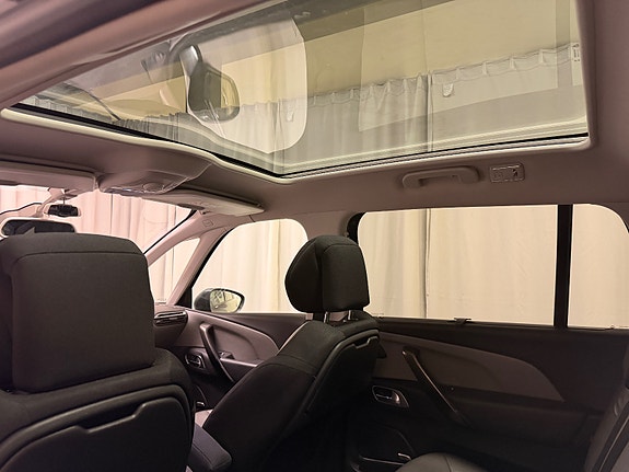 Citroen Grand C4 Picasso 14 of 30