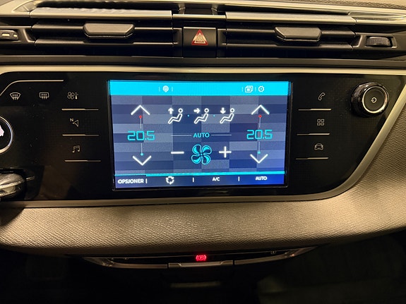 Citroen Grand C4 Picasso 26 of 30