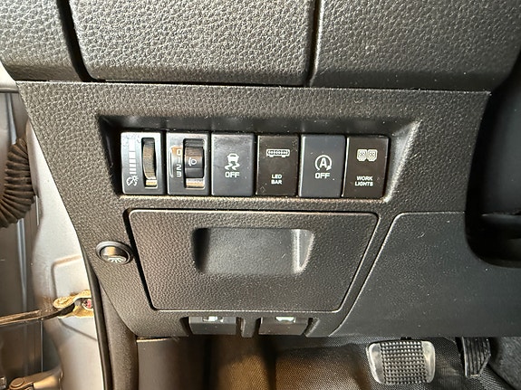 Isuzu D-max 16 of 30