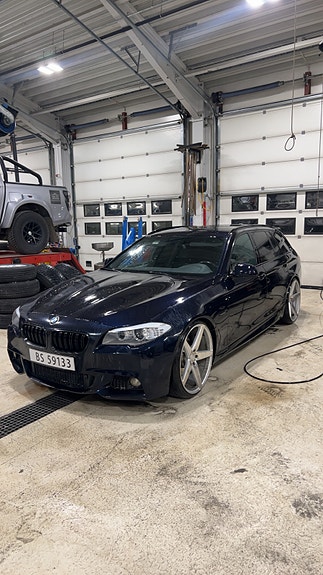 BMW 520d 3 of 10