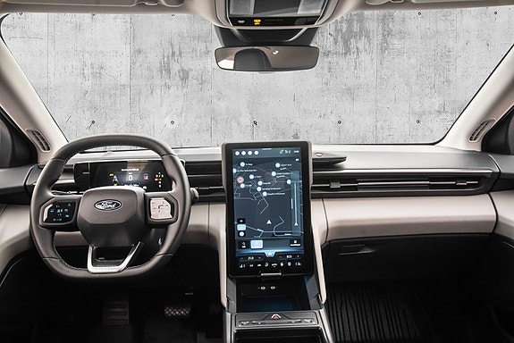 Ford Explorer 20 of 27