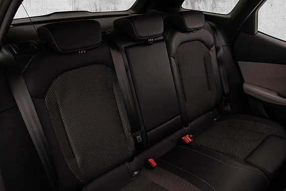 Ford Explorer 25 of 27