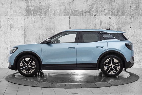 Ford Explorer 2 of 27