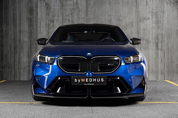 BMW M5 4 of 30