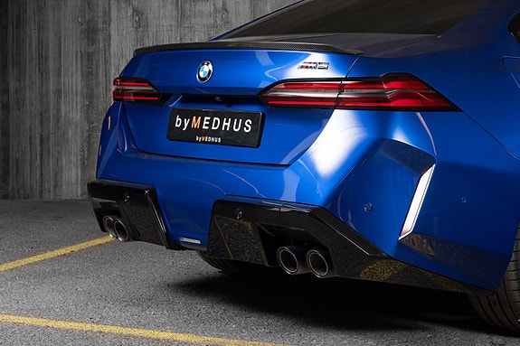 BMW M5 11 of 30