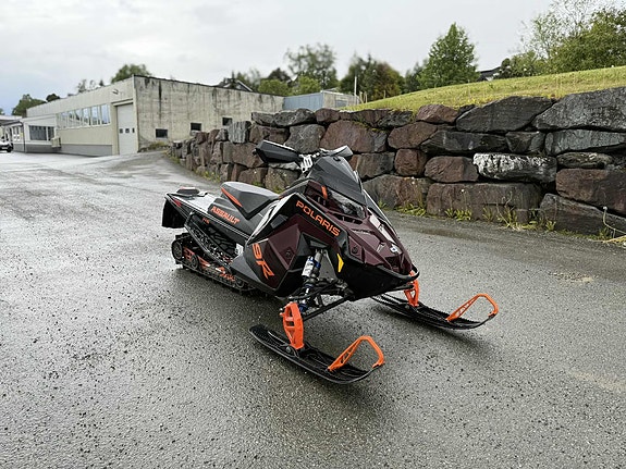 Polaris 9R Switchback Assault 5 of 8