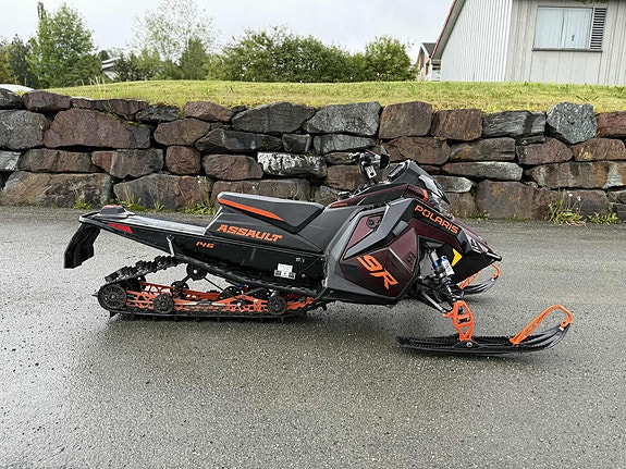 Polaris 9R Switchback Assault 6 of 8