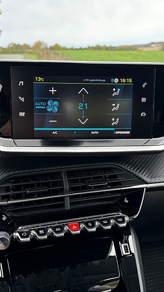 Peugeot 208 10 of 13