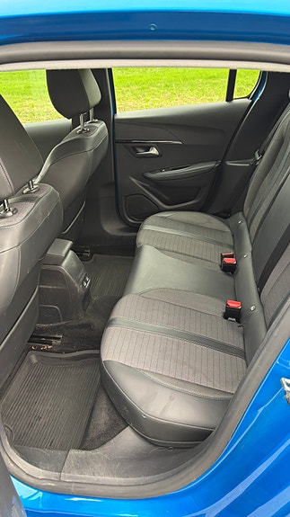 Peugeot 208 11 of 13