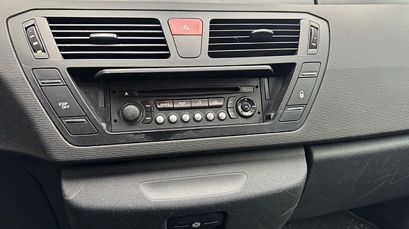 Citroen Grand C4 Picasso 17 of 19