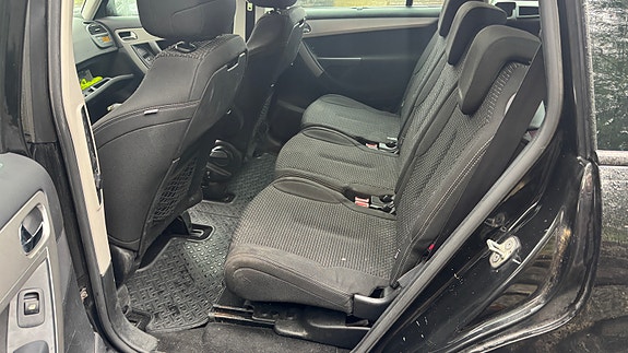 Citroen Grand C4 Picasso 13 of 19