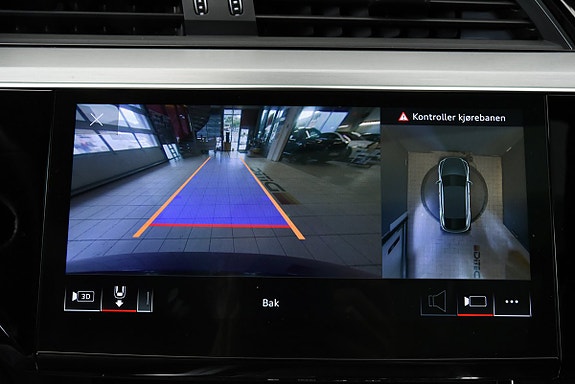Audi SQ8 e-tron 16 of 22