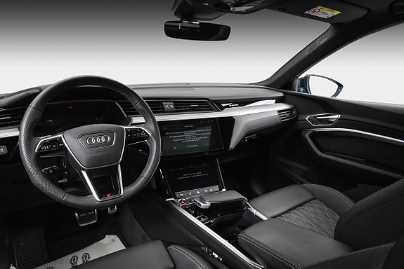 Audi SQ8 e-tron 10 of 22
