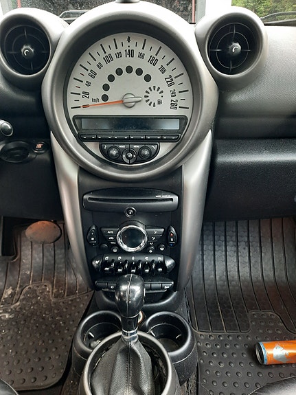 MINI Countryman Cooper D 6 of 11
