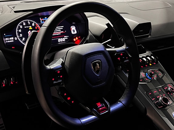 Lamborghini Huracan 25 of 30