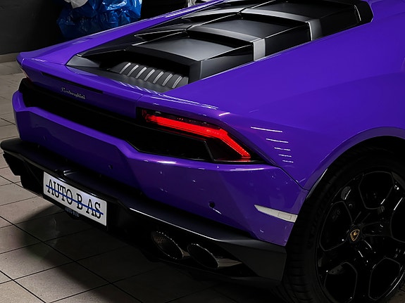 Lamborghini Huracan 10 of 30