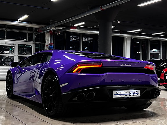 Lamborghini Huracan 3 of 30