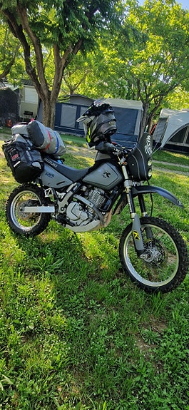 Suzuki DR 650 2 of 5