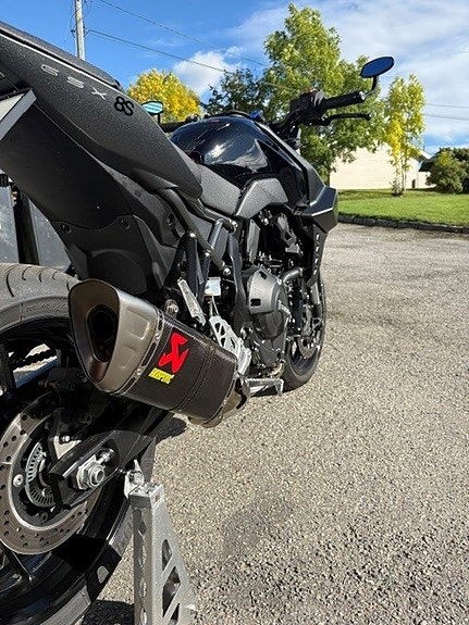 Suzuki GSX-8S 4 of 16