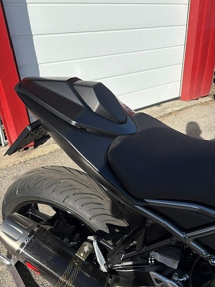 Suzuki GSX-8S 7 of 16