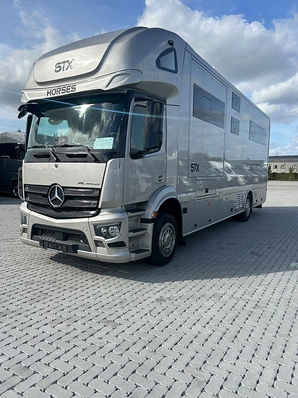 Mercedes-Benz Actros S 1832 - STX Påbygg til 4 hester pop out, push up boavdeling 2 of 22