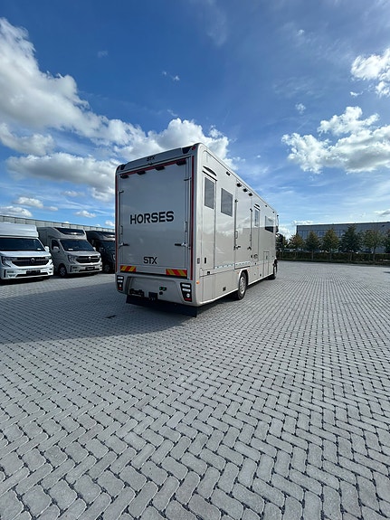 Mercedes-Benz Actros S 1832 - STX Påbygg til 4 hester pop out, push up boavdeling 3 of 22