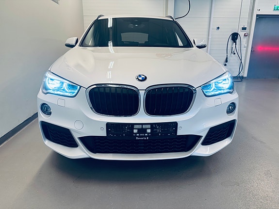 BMW X1 2 of 28