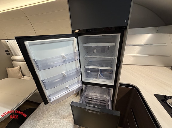 Adria ALPINA 663 HT 16 of 28